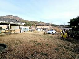 용문산 관광단지내 자연취락지구로 지정된 곳에 위치한 한옥_썸네일_14