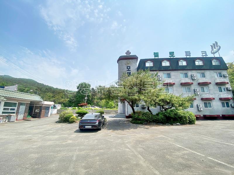 6번국도 인근 계획관리, 토지 600평대 운영중인 모텔 매매_1