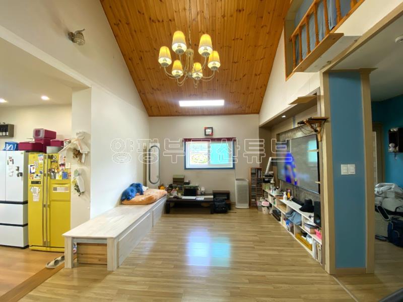 세월초등학교 근거리에 있으며, 계획관리지역 내 2억대 저렴한 전원주택_2