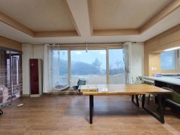 2차선 도로 접근성 좋고, 넓은 잔디 정원을 누릴 수 있으며 1.5억의 저렴한 전세_썸네일_6