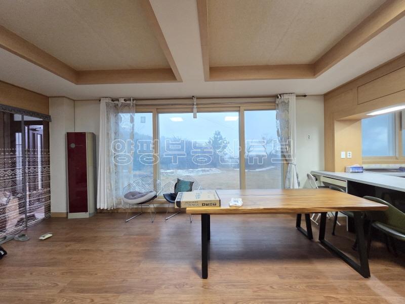 2차선 도로 접근성 좋고, 넓은 잔디 정원을 누릴 수 있으며 1.5억의 저렴한 전세_6