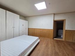 2차선 도로 접근성 좋고, 넓은 잔디 정원을 누릴 수 있으며 1.5억의 저렴한 전세_썸네일_11