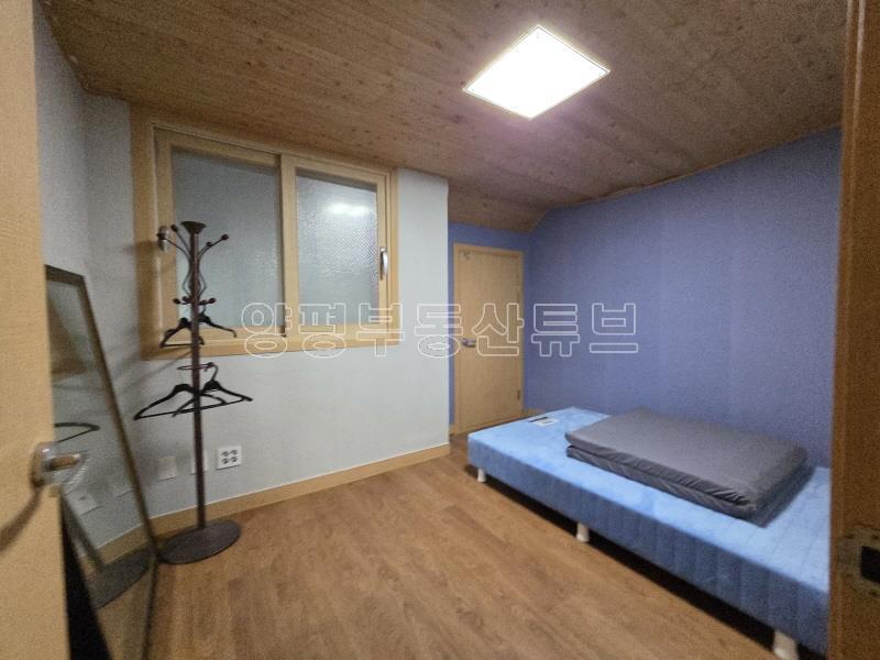 2차선 도로 접근성 좋고, 넓은 잔디 정원을 누릴 수 있으며 1.5억의 저렴한 전세_13