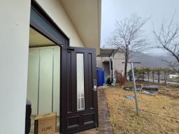 2차선 도로 접근성 좋고, 넓은 잔디 정원을 누릴 수 있으며 1.5억의 저렴한 전세_썸네일_22