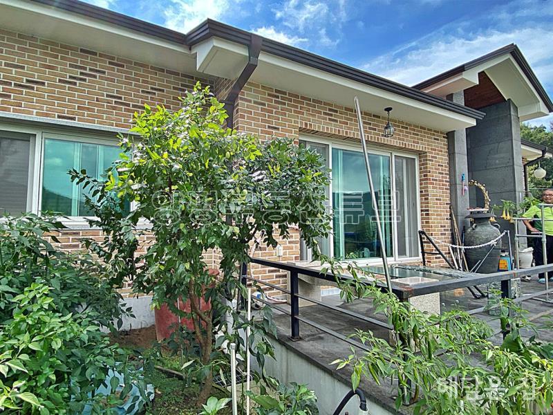 조망좋고 접근성 좋은 단지내 전원주택_1