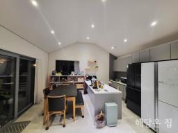 가격대비 너무 좋은 알땅 남향 주택! 깔끔한 인테리어와 독특한 인테리어로 따뜻함과 편안함을_썸네일_6