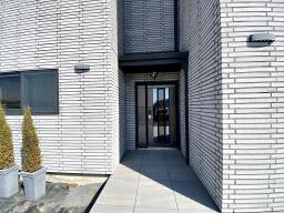 백운봉에서 흐르는 계곡과 숲의 향기를 품은 마을에 위치한 전원주택_썸네일_23