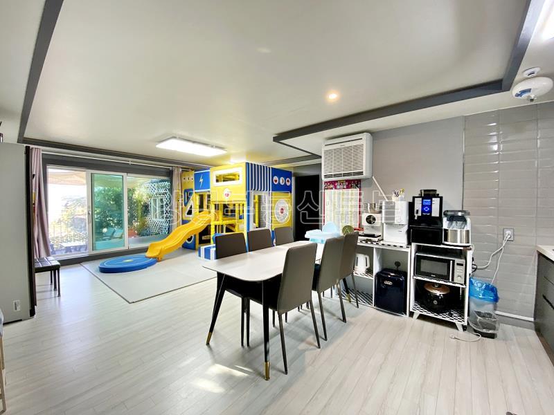 조용하고 평화로운 숲속에 자리한 저렴하고 예쁜 전원주택_4