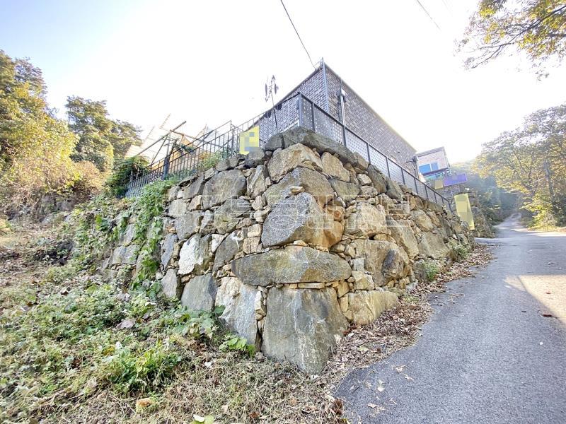 조용하고 평화로운 숲속에 자리한 저렴하고 예쁜 전원주택_22