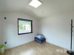 주택 내/외부 깔끔하게 잘 관리되어있는 산 조망 주택! 진입성 좋으며 대아초인근!_썸네일_3