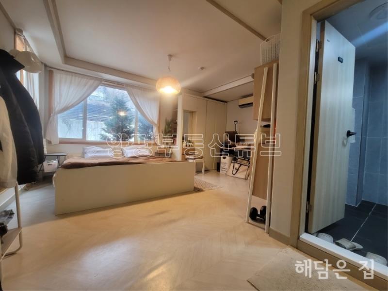 카페같이 예쁜 집! 전망 좋은 숲세권과 단열좋은 직영건축! 수영장도 있고 태양광시설까지!_11