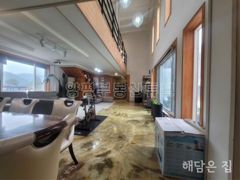 카페같이 예쁜 집! 전망 좋은 숲세권과 단열좋은 직영건축! 수영장도 있고 태양광시설까지!_14