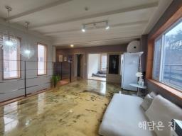 카페같이 예쁜 집! 전망 좋은 숲세권과 단열좋은 직영건축! 수영장도 있고 태양광시설까지!_썸네일_15