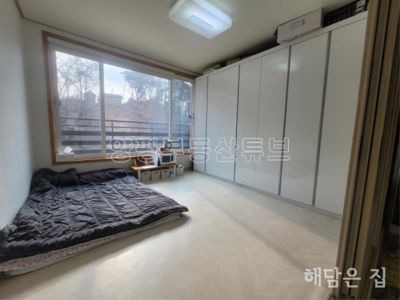 카페같이 예쁜 집! 전망 좋은 숲세권과 단열좋은 직영건축! 수영장도 있고 태양광시설까지!_16