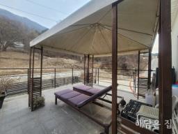 카페같이 예쁜 집! 전망 좋은 숲세권과 단열좋은 직영건축! 수영장도 있고 태양광시설까지!_썸네일_18