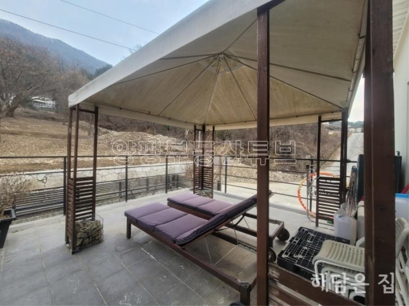 카페같이 예쁜 집! 전망 좋은 숲세권과 단열좋은 직영건축! 수영장도 있고 태양광시설까지!_18