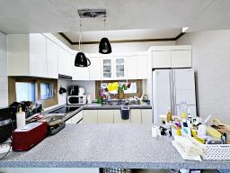 국유지 숲으로 둘러쌓인 아늑한 곳에 황토방 있는 넓은 토지의 단층 전원주택_썸네일_7