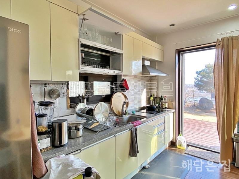 남한강조망되는 철근콘크리트 건축주택! 단지형에 지열보일러로 단열효과 끝내주며 강상면생활권_12