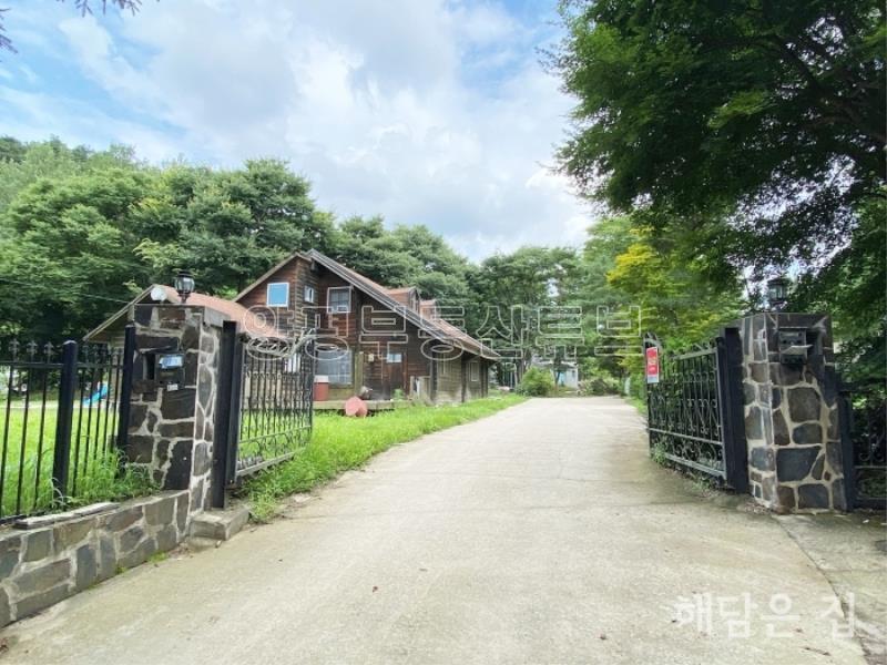 중원천이 뒤쪽에 흐르며 넓고 산세권이 펼쳐진 단지 내 주택_5