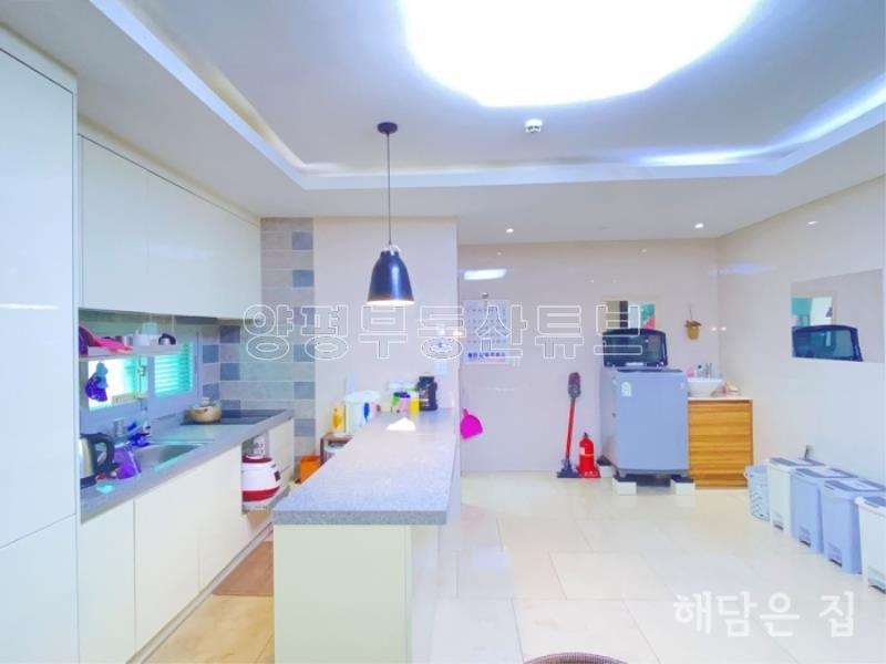 중원천이 뒤쪽에 흐르며 넓고 산세권이 펼쳐진 단지 내 주택_8