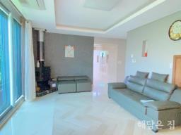 중원천이 뒤쪽에 흐르며 넓고 산세권이 펼쳐진 단지 내 주택_썸네일_13