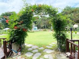 중원천이 뒤쪽에 흐르며 넓고 산세권이 펼쳐진 단지 내 주택_썸네일_17