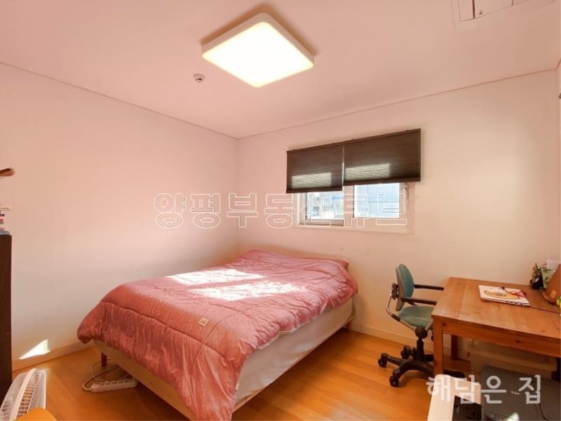 양평시내 가까운 네모반듯한 토지의 남향 주택!파고라 주차에 규조토시공으로 습기 걱정 NO!_3