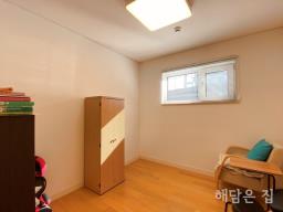 양평시내 가까운 네모반듯한 토지의 남향 주택!파고라 주차에 규조토시공으로 습기 걱정 NO!_썸네일_4