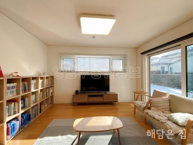 양평시내 가까운 네모반듯한 토지의 남향 주택!파고라 주차에 규조토시공으로 습기 걱정 NO!_6