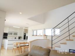 양평시내 가까운 네모반듯한 토지의 남향 주택!파고라 주차에 규조토시공으로 습기 걱정 NO!_썸네일_8