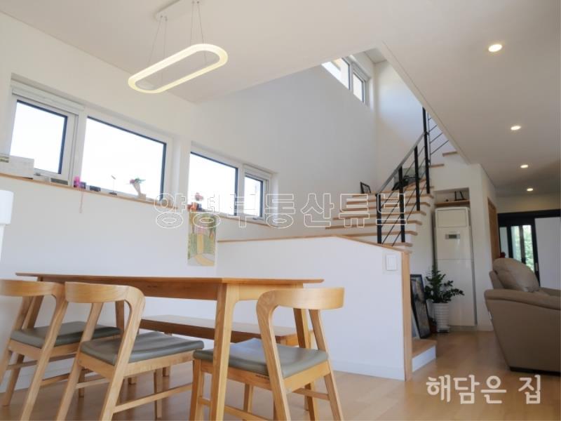 양평시내 가까운 네모반듯한 토지의 남향 주택!파고라 주차에 규조토시공으로 습기 걱정 NO!_9