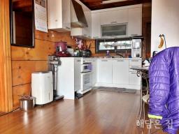 파격적인 가격할인! 4억 가격내린 남향 철근콘크리트 600평 산자락 영구조망 2층 강조망!_썸네일_11