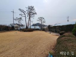 강상초등학교 인근 동향 철.콘 전원주택,깔끔한 정원에 독립적인 평탄지_썸네일_4