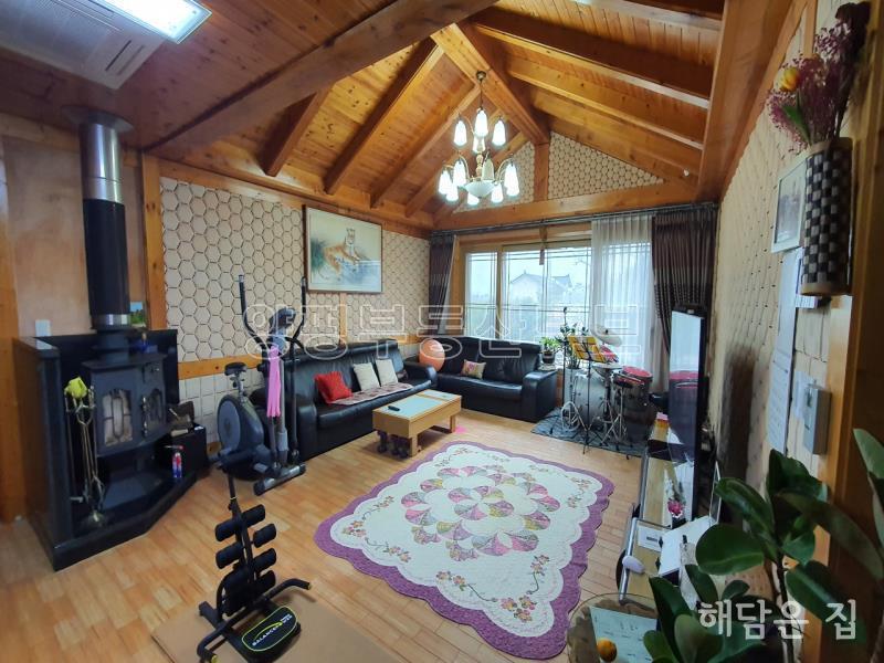 강상초등학교 인근 동향 철.콘 전원주택,깔끔한 정원에 독립적인 평탄지_5