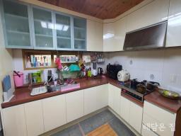 강상초등학교 인근 동향 철.콘 전원주택,깔끔한 정원에 독립적인 평탄지_썸네일_6