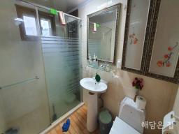 강상초등학교 인근 동향 철.콘 전원주택,깔끔한 정원에 독립적인 평탄지_썸네일_7