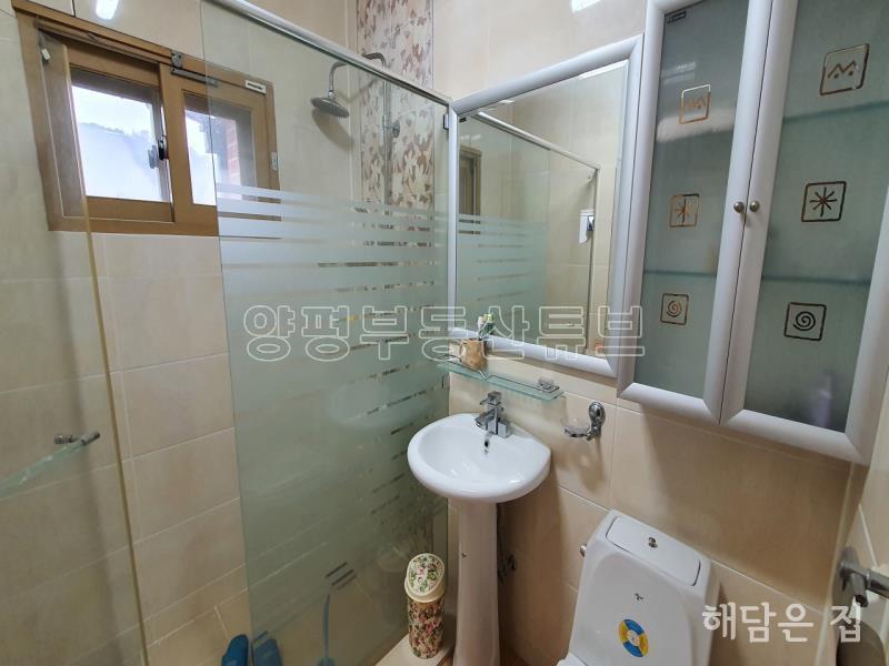 강상초등학교 인근 동향 철.콘 전원주택,깔끔한 정원에 독립적인 평탄지_11