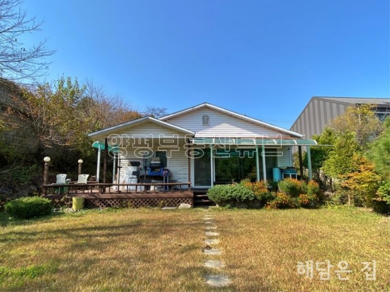 가성비 좋은 3억대로 값싼 약 240평 부지의 남향 주택!소나무가 경계수로 프라이빗함 업!_2