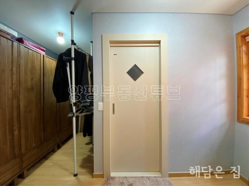 조현초등학교 8분거리 남향 주택.연못이 포함된 정원 잘 관리되어있습니다_14