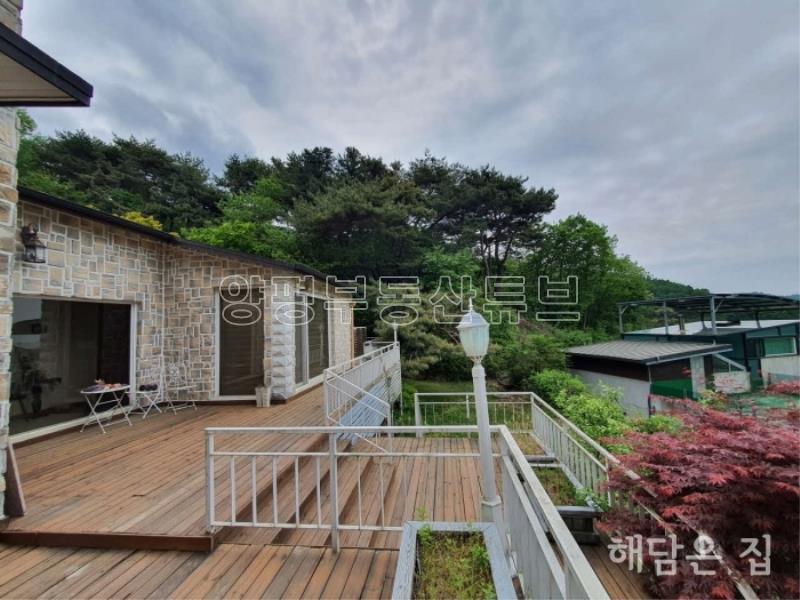 시원한 열린 조망 가진 넉넉한 면적의 단층주택_7