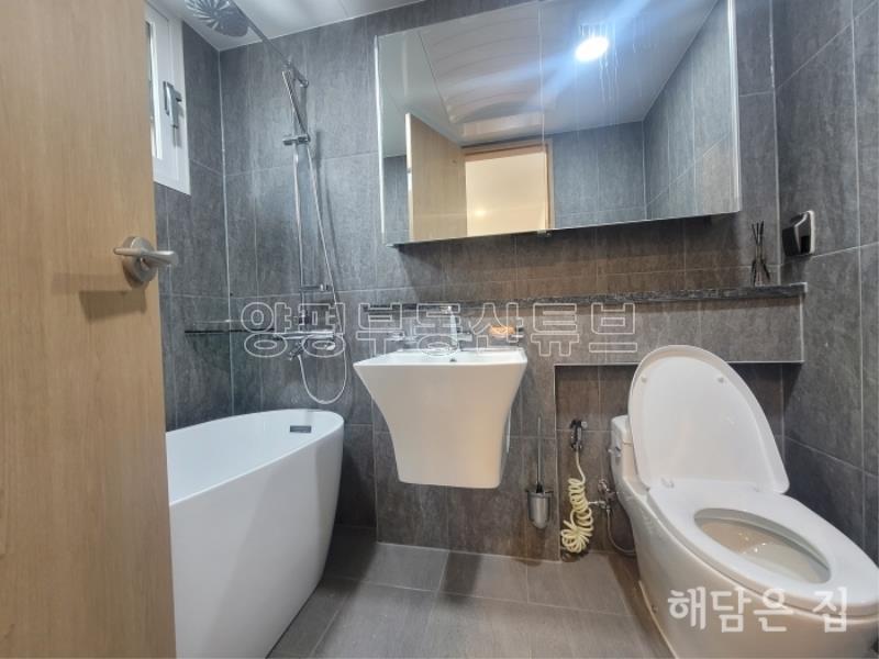 매매,전세 동시 진행중! 계곡이 도보거리에 있는 숲세권 독립적 남향 철근콘크리트 신축 주택_11