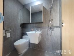 매매,전세 동시 진행중! 계곡이 도보거리에 있는 숲세권 독립적 남향 철근콘크리트 신축 주택_썸네일_14