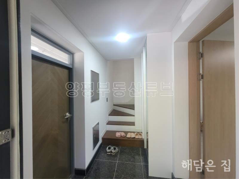 매매,전세 동시 진행중! 계곡이 도보거리에 있는 숲세권 독립적 남향 철근콘크리트 신축 주택_17