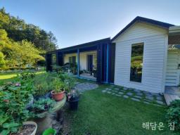 옥천면 신복리에 위치한 숲세권 개울이 있는 예쁜 마을 속 전원주택_썸네일_3