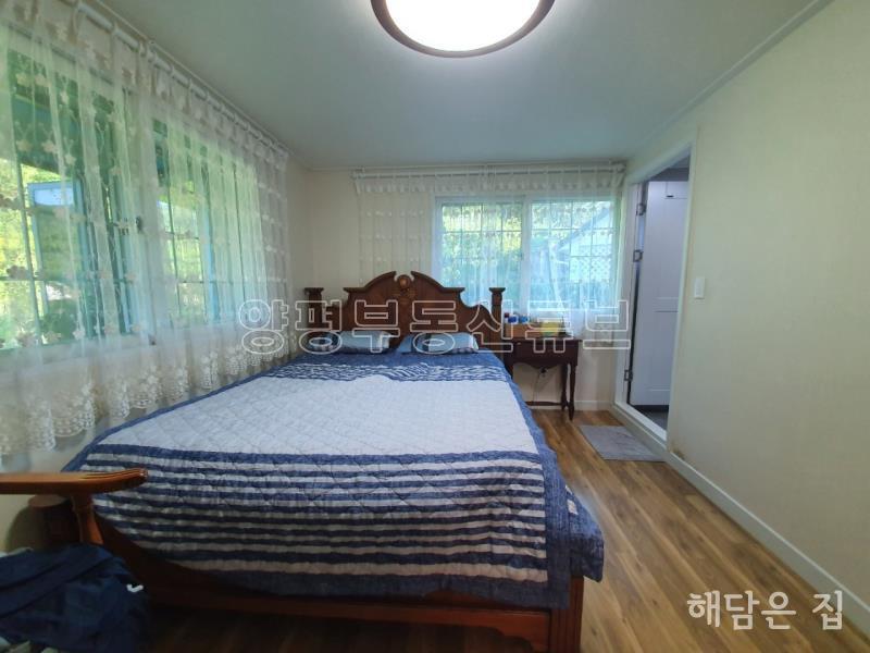 옥천면 신복리에 위치한 숲세권 개울이 있는 예쁜 마을 속 전원주택_5