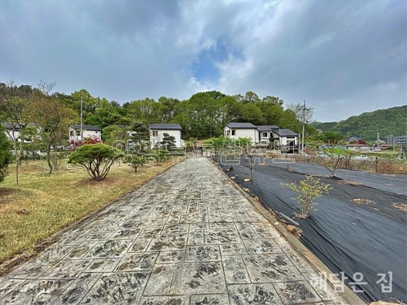 ?깔끔한 준신축 평탄한 입지의 태양광발전기 설치됨!_1