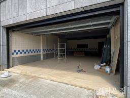 2층 시원하게 강조망되는 신축 주택! 잘 관리된 잔디마당과 교행가능한 단지 내 도로!_썸네일_9