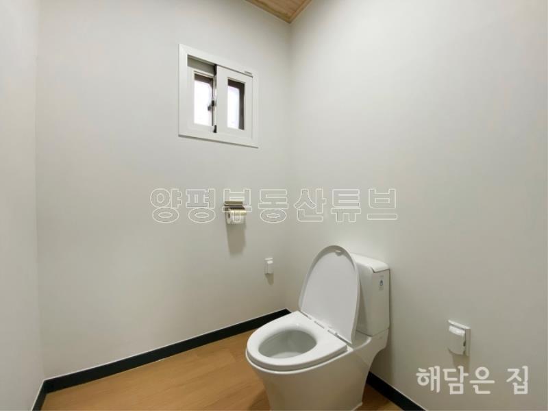 2층 시원하게 강조망되는 신축 주택! 잘 관리된 잔디마당과 교행가능한 단지 내 도로!_14