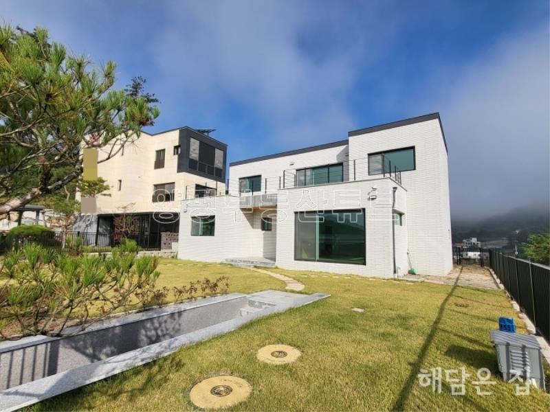 옥천면생활권 도보 이용가능한 철근콘크리트 신축 주택! 남향,동향으로 조망이랑 채광 굿!_3