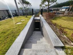 옥천면생활권 도보 이용가능한 철근콘크리트 신축 주택! 남향,동향으로 조망이랑 채광 굿!_썸네일_1